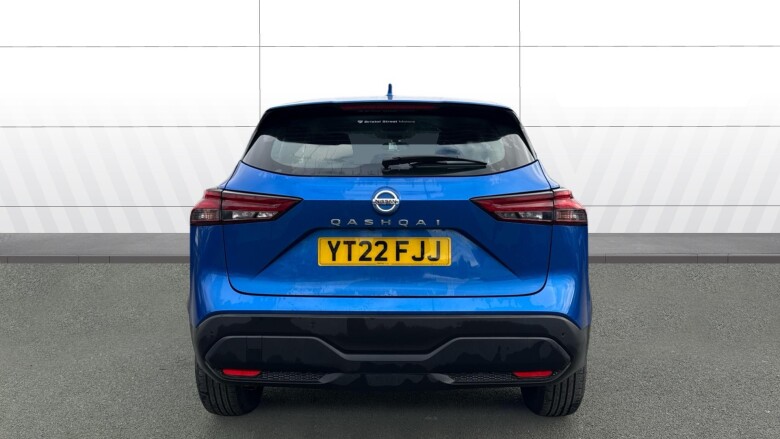 Nissan Qashqai 1.3 DiG-T MH Acenta Premium 5dr Petrol Hatchback